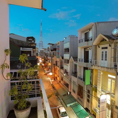 Dimpless Homestay Хюэ Экстерьер фото