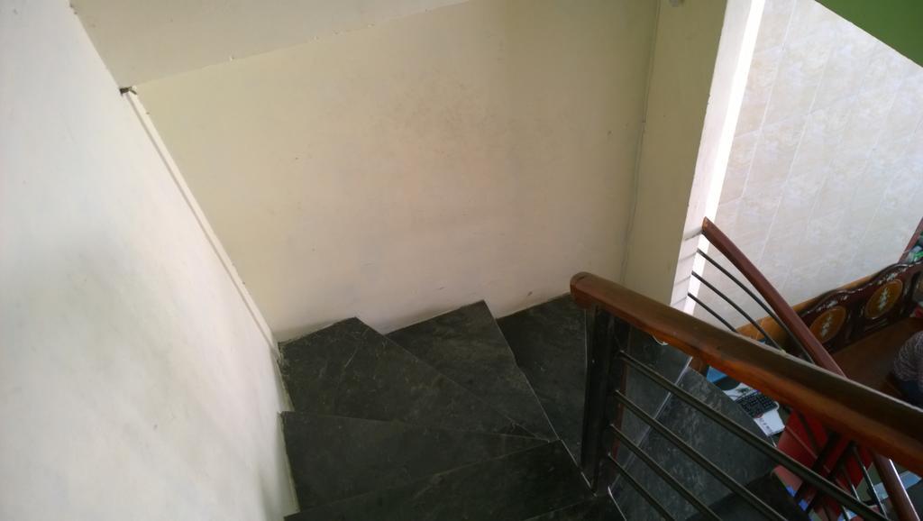 Dimpless Homestay Хюэ Экстерьер фото